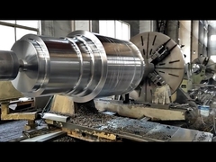 Große CNC-Drehbearbeitung Zementwellen Schotterbrecherwellen Bergwerkswellen Walzenwellen Sonderwellen